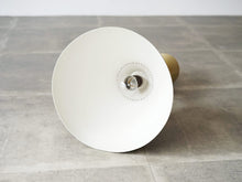 画像をギャラリービューアに読み込む, Sven Middelboe Pendant light スヴェン・ミルデボーのペンダントランプ 北欧ビンテージ 吊り下げ照明 ペンダントランプ メインのシェード内部