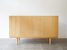 画像をギャラリービューアに読み込む, Børge Mogensen Cabinet with shelves Karl Andersson Söner ボーエモーエンセン オークとチークのキャビネット サイドボードの背面