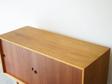 画像をギャラリービューアに読み込む, Børge Mogensen Cabinet with shelves Karl Andersson Söner ボーエモーエンセン オークとチークのキャビネット サイドボード