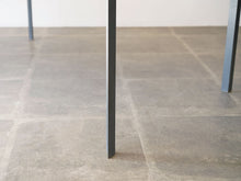 画像をギャラリービューアに読み込む, Poul Kjærholm “Professor Table”