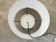 画像をギャラリービューアに読み込む, Arne Jacobsen “AJ” pendant light