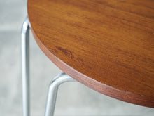 画像をギャラリービューアに読み込む, 北欧ヴィンテージ ミニテーブル サイドテーブル チーク Danish furniture design Circular side table テーブルの天板 シミなど