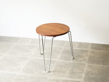 画像をギャラリービューアに読み込む, 北欧ヴィンテージ ミニテーブル サイドテーブル チーク Danish furniture design Circular side table テーブルのやや上から