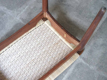 画像をギャラリービューアに読み込む, Ølholm Møbelfabrik stool 北欧デザインの籐のスツールの裏面