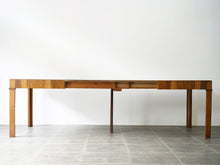 画像をギャラリービューアに読み込む, ヨルゲン・クリステンセンのダイニングテーブルを延長した様子