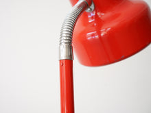 画像をギャラリービューアに読み込む, アンダーパーソンのフロアランプ アトリエリクタン Anders Pehrson Bumling floor lamp Ateljé Lyktan スタンドライト 北欧 赤い照明 おしゃれな間接照明 ランプの首