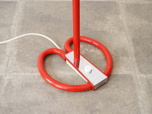 画像をギャラリービューアに読み込む, アンダーパーソンのフロアランプ アトリエリクタン Anders Pehrson Bumling floor lamp Ateljé Lyktan スタンドライト 北欧 赤い照明 おしゃれな間接照明 ランプの土台がハート