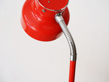 画像をギャラリービューアに読み込む, アンダーパーソンのフロアランプ アトリエリクタン Anders Pehrson Bumling floor lamp Ateljé Lyktan スタンドライト 北欧 赤い照明 おしゃれな間接照明 ランプの曲がる首