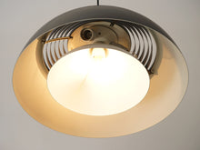 画像をギャラリービューアに読み込む, Arne Jacobsen “AJ” pendant light