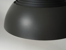 画像をギャラリービューアに読み込む, Arne Jacobsen “AJ” pendant light