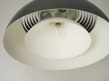 画像をギャラリービューアに読み込む, Arne Jacobsen “AJ” pendant light