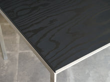 画像をギャラリービューアに読み込む, Poul Kjærholm “Academy table”