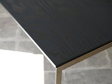 画像をギャラリービューアに読み込む, Poul Kjærholm “Academy table”