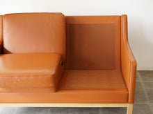画像をギャラリービューアに読み込む, Erik Wørts Model L601/2 Sofa FDB møbler エリックウォルツ ワース レザーのソファ 革張りのリビングソファ 二人掛け 北欧デザイン ソファのクッションを外した様子