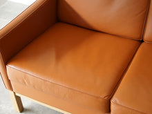 画像をギャラリービューアに読み込む, Erik Wørts Model L601/2 Sofa FDB møbler エリックウォルツ ワース レザーのソファ 革張りのリビングソファ 二人掛け 北欧デザイン ソファの座面