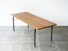 画像をギャラリービューアに読み込む, ハンスJウェグナーのセンターテーブルAT9 オーク無垢材 Hans J. Wegner AT9 Table テーブルの天板はオーク無垢材