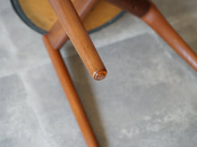 画像をギャラリービューアに読み込む, Erik Andersen Palle Pedersen Chair with rosewood inlays エリック・アンダーセンパレ・ペダーセン ローズウッドの嵌め込みのある背もたれの椅子 ダイニングチェア北欧ヴィンテージ 椅子の脚裏