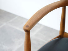 画像をギャラリービューアに読み込む, アルネ・ウォール・イヴァーセンのアームチェア Arne Wahl Iversen Armchair 北欧デザインのヴィンテージチェアの肘掛け
