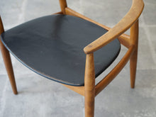 画像をギャラリービューアに読み込む, アルネ・ウォール・イヴァーセンのアームチェア Arne Wahl Iversen Armchair 北欧デザインのヴィンテージチェアの肘掛け