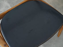 画像をギャラリービューアに読み込む, アルネ・ウォール・イヴァーセンのアームチェア Arne Wahl Iversen Armchair 北欧デザインのヴィンテージチェアの座面