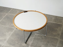 画像をギャラリービューアに読み込む, Hans J Wegner GE453 Tray Table ハンスJウェグナー ゲタマ製のトレイテーブルの白い天板
