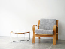 画像をギャラリービューアに読み込む, Hans J Wegner GE453 Tray Table ハンスJウェグナー ゲタマ製のトレイテーブルとGE671ソファ