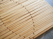 画像をギャラリービューアに読み込む, オランダ モダンデザイン デザイナーズチェア Robert van Embricqs Rising Chair ライジングチェアを畳んで一枚の板にした様子