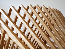 画像をギャラリービューアに読み込む, オランダ モダンデザイン デザイナーズチェア Robert van Embricqs Rising Chair ライジングチェアの立体感