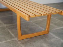 画像をギャラリービューアに読み込む, Yngvar Sandström Tokyo illumsBolighus 北欧デザインの木のベンチの脚