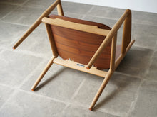 画像をギャラリービューアに読み込む, ハンスJウェグナー JH513 チーク オーク Hans J Wegner Chair Johannes Hansen ハンスウェグナーのアームチェアJH513の裏面