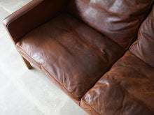 画像をギャラリービューアに読み込む, Børge Mogensen Model 2209 Sofa ボーエモーエンセン フレデリシア ソファ 3人掛け スリーシーター 革張りのソファ 北欧ヴィンテージ ソファの革張りのクッション
