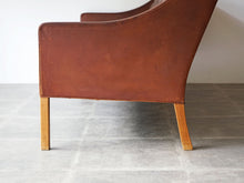 画像をギャラリービューアに読み込む, Børge Mogensen Model 2209 Sofa ボーエモーエンセン フレデリシア ソファ 3人掛け スリーシーター 革張りのソファ 北欧ヴィンテージ ソファの脚