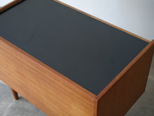 画像をギャラリービューアに読み込む, ハンスJウェグナー JH585 電話台 サイドテーブル Hans J Wegner テーブルの天面は黒のフォーマイカ(メラミン)