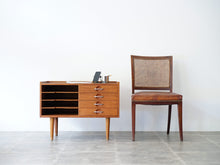 画像をギャラリービューアに読み込む, ハンスJウェグナー JH585 電話台 サイドテーブル Hans J Wegner チェストと椅子