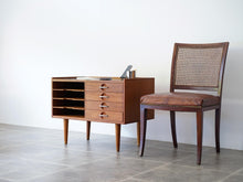 画像をギャラリービューアに読み込む, ハンスJウェグナー JH585 電話台 サイドテーブル Hans J Wegner チェストと椅子