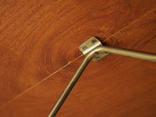 画像をギャラリービューアに読み込む, ハンスJウェグナーのX-ledテーブルAT308 Hans J. Wegner AT308 Table テーブルの裏面にある真鍮の金具