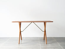 画像をギャラリービューアに読み込む, ハンスJウェグナーのX-ledテーブルAT308 Hans J. Wegner AT308 Table テーブルの正面
