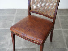 画像をギャラリービューアに読み込む, フリッツ・ヘニングセンのマホガニーとレザーと籐のダイニングチェア 北欧ビンテージ 椅子の座面はナイジャーレザー