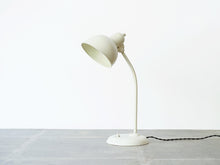画像をギャラリービューアに読み込む, クリスチャンデルのスタンドライト モデル6551 白のランプ カイザーイデル 初期モデル Christian Dell Model 6551 Kaiser Idell