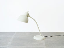 画像をギャラリービューアに読み込む, クリスチャンデルのスタンドライト モデル6551 白のランプ カイザーイデル 初期モデル Christian Dell Model 6551 Kaiser Idell