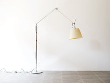 画像をギャラリービューアに読み込む, トロメオ メガ フロアランプ ミケーレ・デ・ルッキ&ジャンカルロ・ファッシーナ アルテミデ Michele De Lucchi Giancarlo Fassina Tolomeo Floor lamp イタリアデザイン 照明 フロアランプ