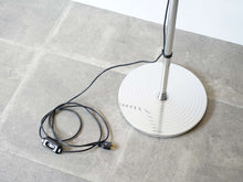 画像をギャラリービューアに読み込む, トロメオ メガ フロアランプ ミケーレ・デ・ルッキ&ジャンカルロ・ファッシーナ アルテミデ Michele De Lucchi Giancarlo Fassina Tolomeo Floor lamp イタリアデザイン 照明 フロアランプの土台とコード