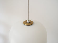 画像をギャラリービューアに読み込む, Vilhelm Lauritzen Radiohuspendel ルイスポールセン製ラウリッツェンのペンダントライトの真鍮の吊り下げ接続部