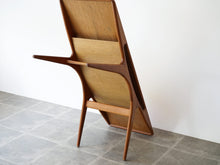 画像をギャラリービューアに読み込む, ヨハネス・アンダーセン スマイルテーブル ローテーブル北欧デザイン Johannes Andersen Model 206A テーブルの裏面