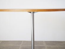 画像をギャラリービューアに読み込む, アルネヤコブセン カフェテーブル ラウンドテーブル オークの天板 丸テーブル2人用 北欧ダイニングテーブル フリッツハンセン製 Arne Jacobsen Table with oak top Fritz hansen ヤコブセンの丸テーブルのスチールの柱