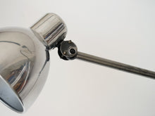 画像をギャラリービューアに読み込む, ヴィンテージライト 大きなテーブルランプのシェードの角度調整部分