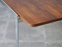 画像をギャラリービューアに読み込む, Arne Jacobsen Fritz Hansen アルネヤコブセン モデル3501 ローズウッド ローテーブル 北欧ヴィンテージ コーヒーテーブル 天板の縁