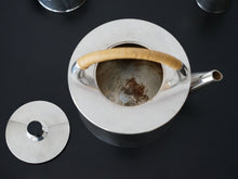 画像をギャラリービューアに読み込む, Erik Magnussen Tea set ROYAL SELANGOR エリック・マグヌッセン ティーセット ピューター ロイヤルセランゴール ポットの内部に錆