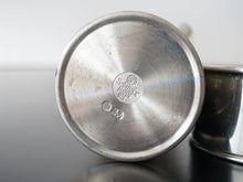 画像をギャラリービューアに読み込む, Erik Magnussen Tea set ROYAL SELANGOR エリック・マグヌッセン ティーセット ピューター ロイヤルセランゴール ミルクポットの裏面に刻印
