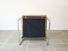 画像をギャラリービューアに読み込む, Hans J Wegner JH811 Johannes Hansen ハンス ウェグナー ヨハネス ハンセン 北欧ヴィンテージ スチール レザー アームチェアの裏面